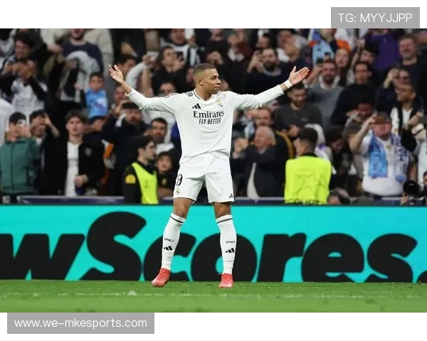 飞跃绿茵如风疾驰 球场神迹尽展姆巴佩英姿